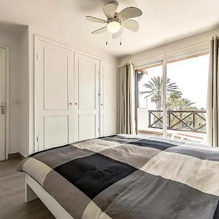 Spacious Tenerife בית נופש פלאייה דה לאס אמריקס
